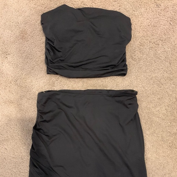 Two piece set - Picture 2 of 3